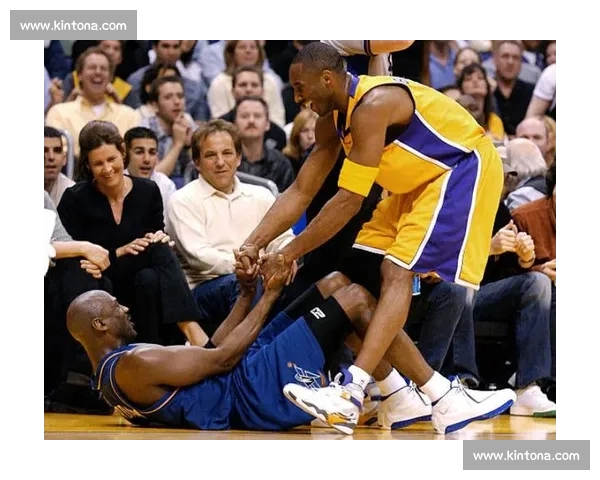 世纪豪门对决回顾：从经典交锋看足球历史演变轨迹